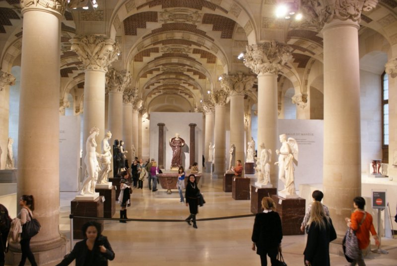 музей Лувр в Париже (часть 1) - Фото №2